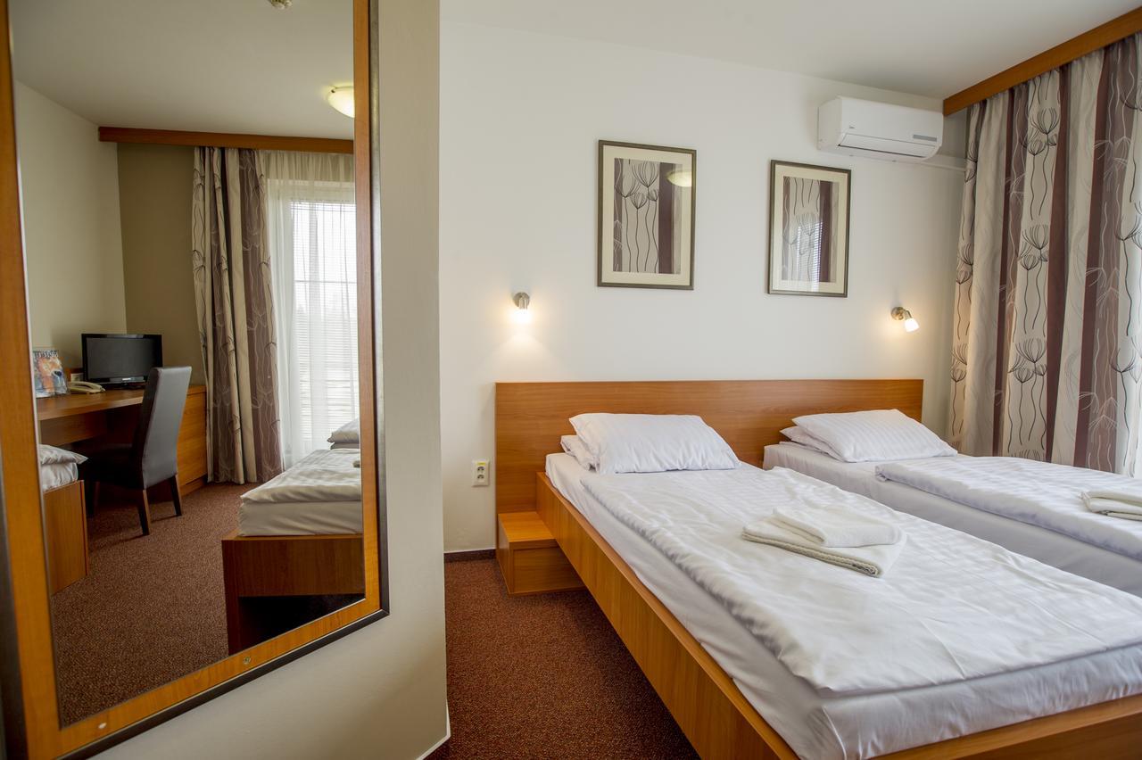 Wellness Hotel Thermal Štúrovo Εξωτερικό φωτογραφία
