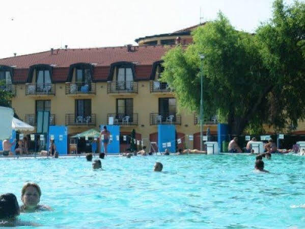 Wellness Hotel Thermal Štúrovo Εξωτερικό φωτογραφία